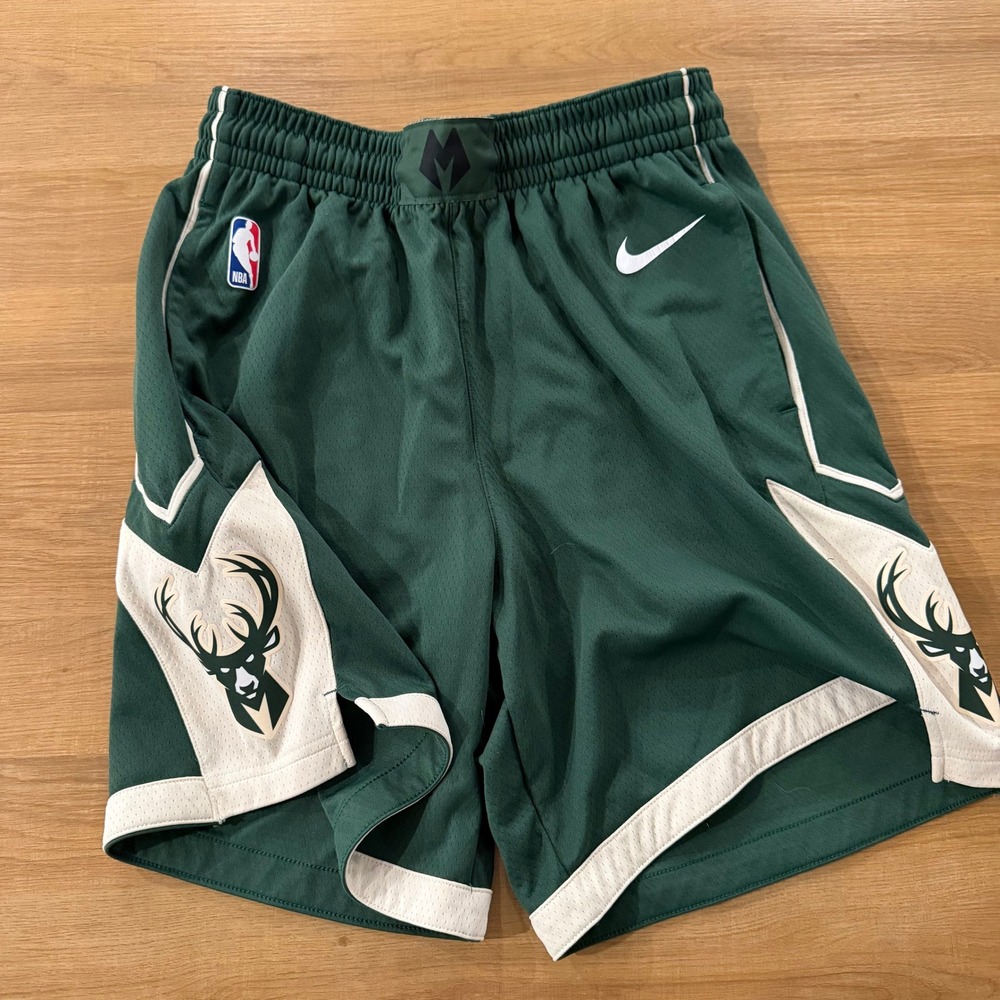 Nike Milwaukee Bucks NBA Swingman Basketball Shorts Green Mens Size 38